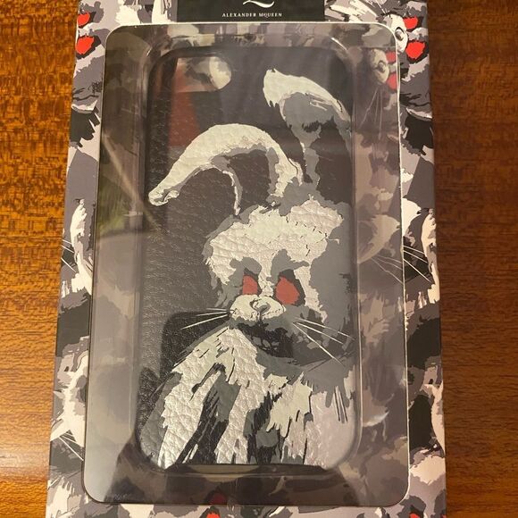 Alexander McQueen Angry Bunny iPhone 5 Case NIB - Picture 10 of 10